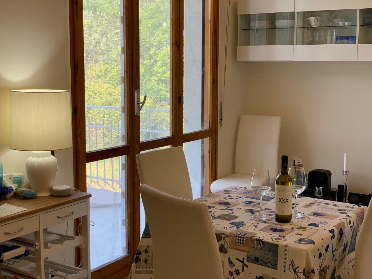Casa Vacanze Ilaria Lägenhet Ceparana Exteriör bild