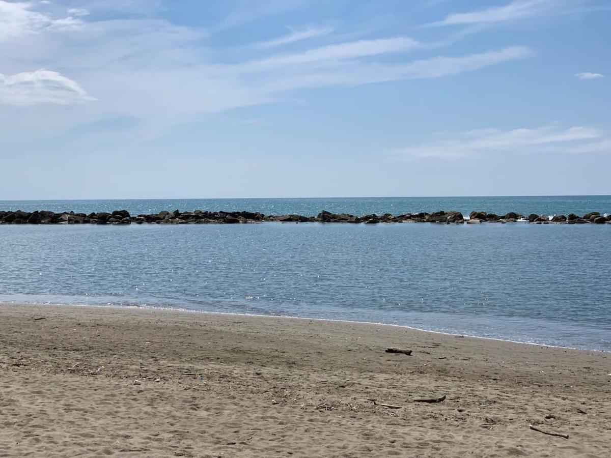 Casa Vacanze Ilaria Lägenhet Ceparana Exteriör bild